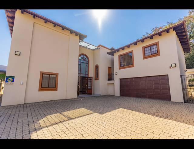 5 BEDROOM HOUSE FOR SALE IN BRYANSTON